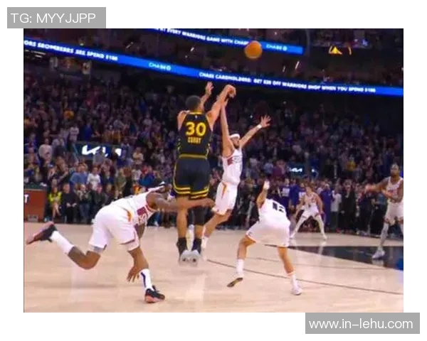 库里重返赛场感慨万千一度反超却面临进球和判罚挑战的不可控因素