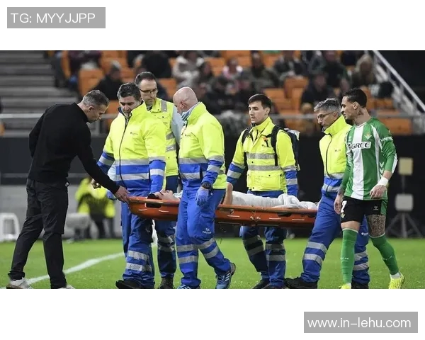 范佩西之子替补出场梅开二度却遭绝杀球队遗憾3-4落败 范佩西之子替补出场梅开二度却遭绝杀球队遗憾3-4落败